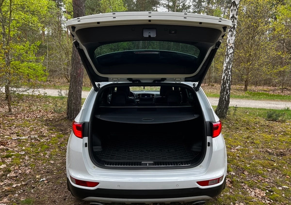 Kia Sportage cena 82000 przebieg: 157800, rok produkcji 2016 z Sulejówek małe 254